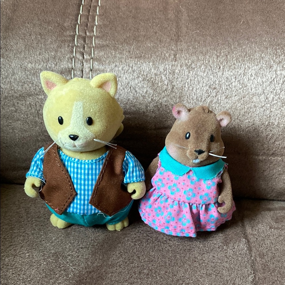 Charming Small Pets Family Set with Brown and Blue Outfits - Picture 2 of 7